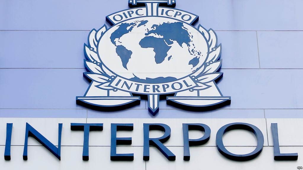 Interpol, Prelomni dan