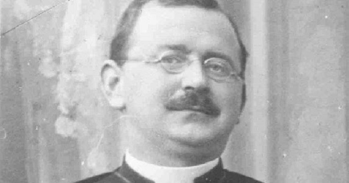 Dr Nikola Dobrecic