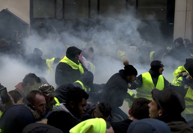 Demonstranti u parizu, Pariz