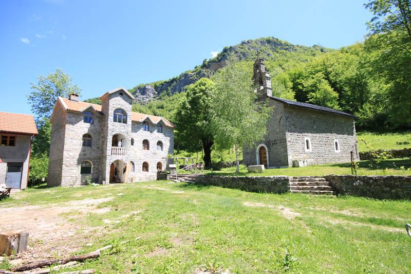 Manastir Bijela