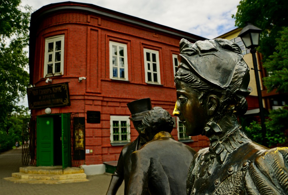 Фото таганрог чехова. Лавка Чехова Таганрог. Лавка Чеховых. Лавка семьи Чехова. Семья Чеховых в лавке.